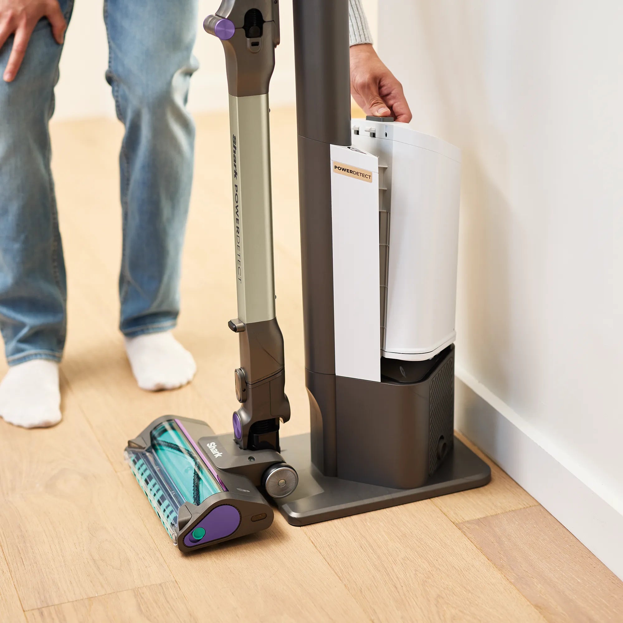 Shark Cordless Vacuum with Auto-Empty Dock & 70 Min Runtime | PowerDetect